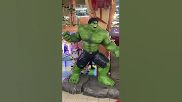 Green Man Deiracitycentre Carefour الرجل الاخضر 