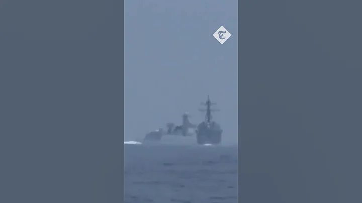 Moment #Chinese warship nearly crashes into a USdestroyer in the Taiwan Straight - DayDayNews