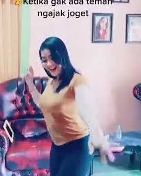 Story wa cewek cantik goyang hot