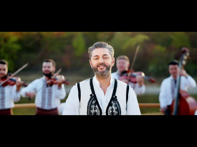 Adrian Ursu și Orchestra - La mulți ani cu drag vă spun class=