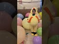 風船が突然ぱんっと割れて、ちょっと驚きました The balloon suddenly popped, and it startled me a little.