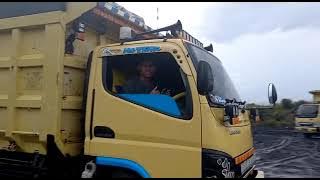 tes kekuatan truk hdx artis kalimantan muatan batu bara full (dony_agatha)