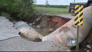 Rain causes much damage to Calhoun County roads