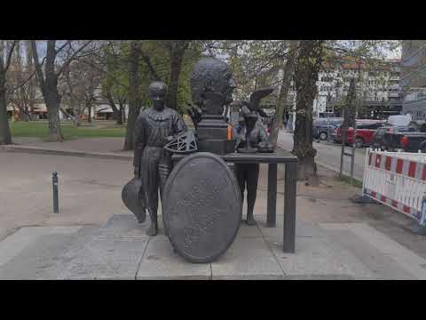 Video: Bronze-Denkmal für Lidochka und Shurik in Krasnodar