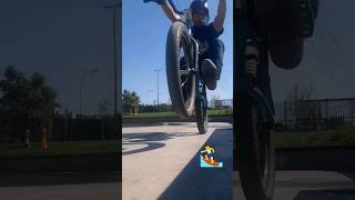 AUTO FILM bmx funny crazy bike bicicleta manual film trip worldwide music selfie