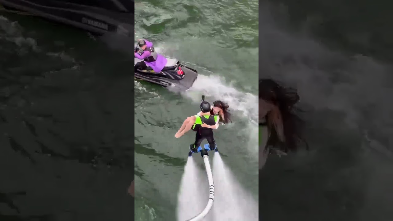 Flyboard ride is so funny 💦They enjoying fly on water!