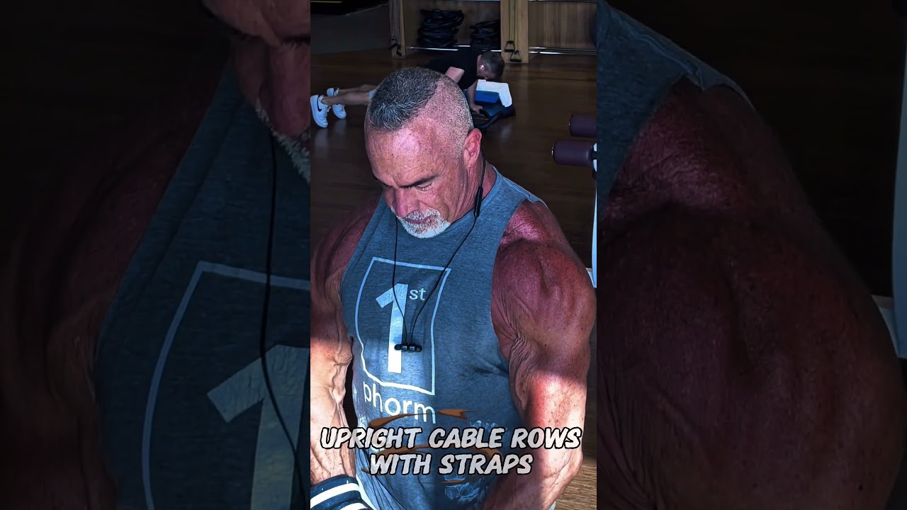 UPRIGHT CABLE ROWS WITH POWER STRAPS #workout #motivation #muscle #workouttips #exercise