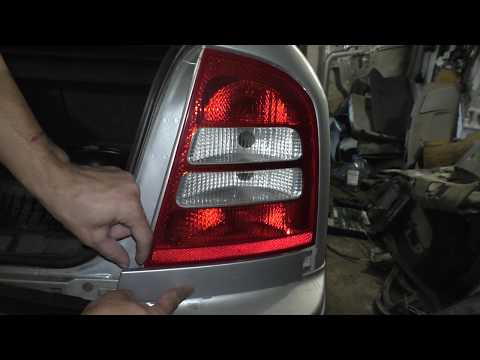 Как снять задний фонарь Skoda Octavia Tour A4 2000-2011 г.