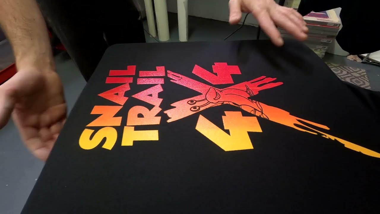 Printing a Split Fountain Design On A T-Shirt!! - YouTube