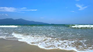 you're walking along the beach listening to the healing ocean waves | Nature Sounds (ocean sounds)