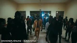 Diamond Platnumz akusanya kijiji Burkina Faso na show ya kufa mtu, Lion of Africa