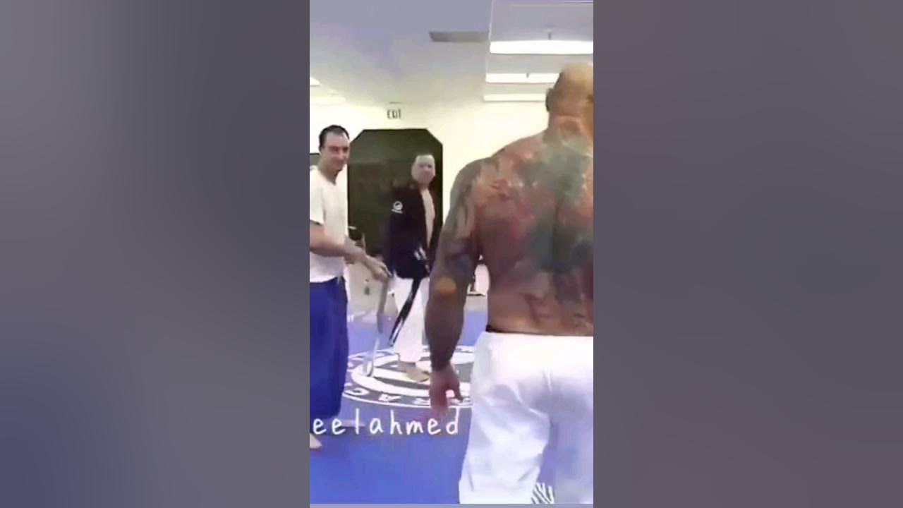 Dave Batista Passando no Corredor no Jiu-Jitsu - Vídeo Dailymotion