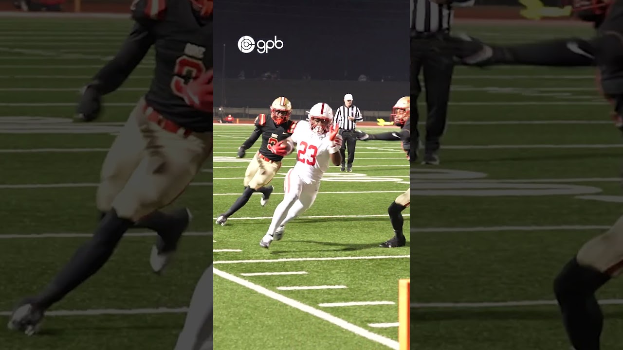 Gainesville running back Dwight Lewis scores his 2nd TD of the night!