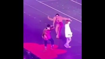 Whole bts clowning jimin for his part in save me 😂😂😂😂