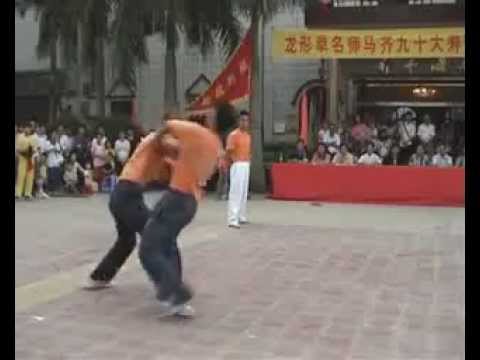 Video: 93-årige Bedstemor Praktiserer Kung Fu