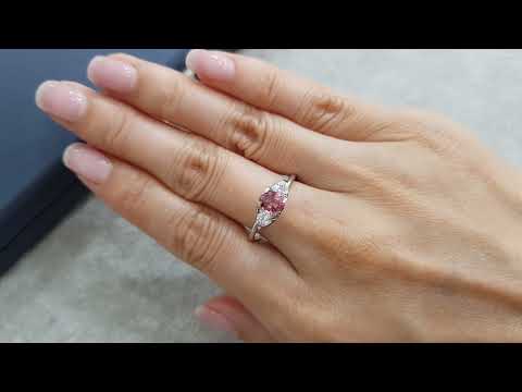 Pink Malaya garnet oval cut 0.70 carats, Tanzania Video  № 1