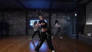 [mirrored] Sharon choreography video | BABYMONSTER (베이비몬스터) - 'LIKE THAT' |