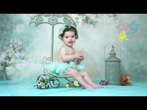 საბავშვო ფოტო გადაღება პიკოლო სტუდია ყვავილების პრანჭიკელა