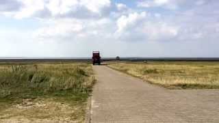 De Traktorbus Komt Van Mandø