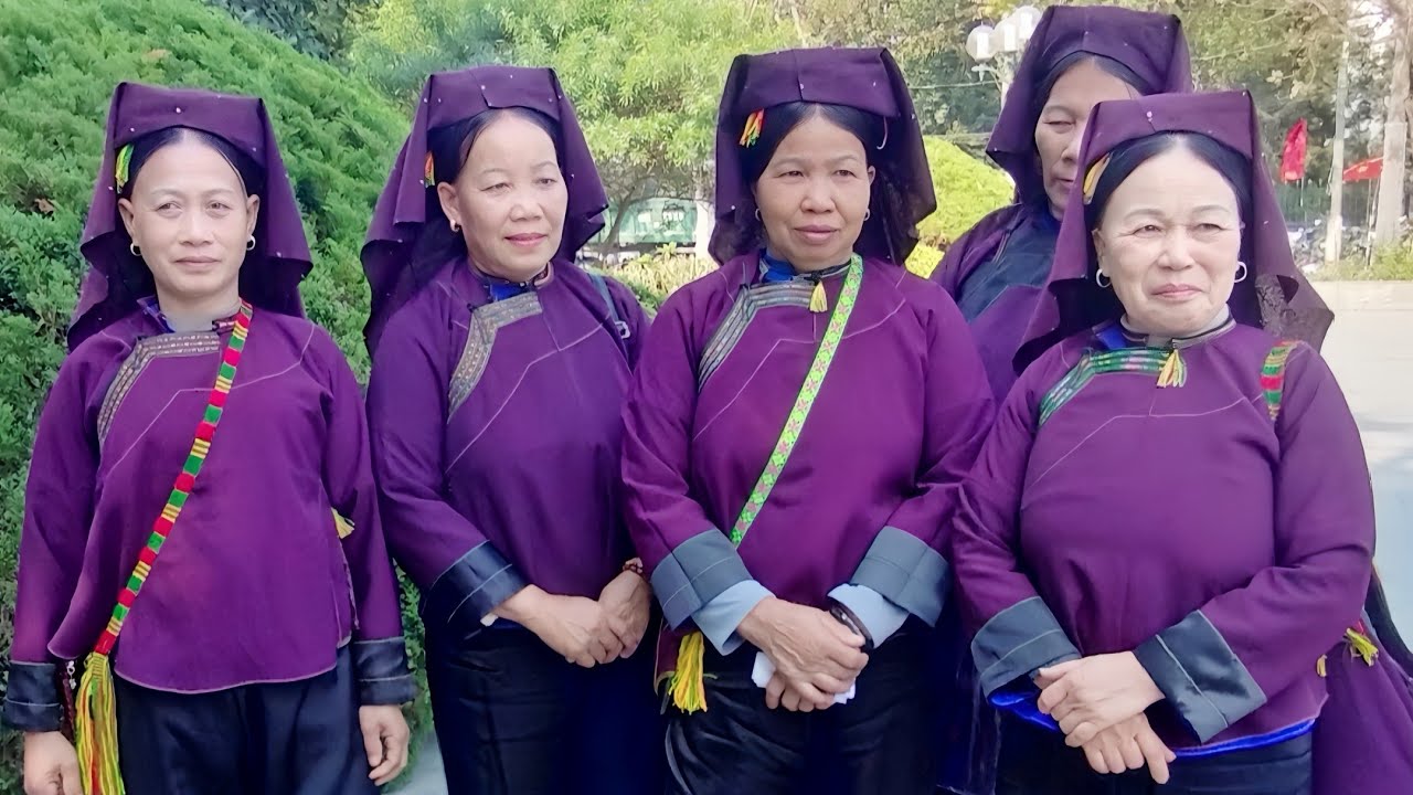 Toàn cảnh chợ phiên hát🎤🎤shi. 22/11/2025