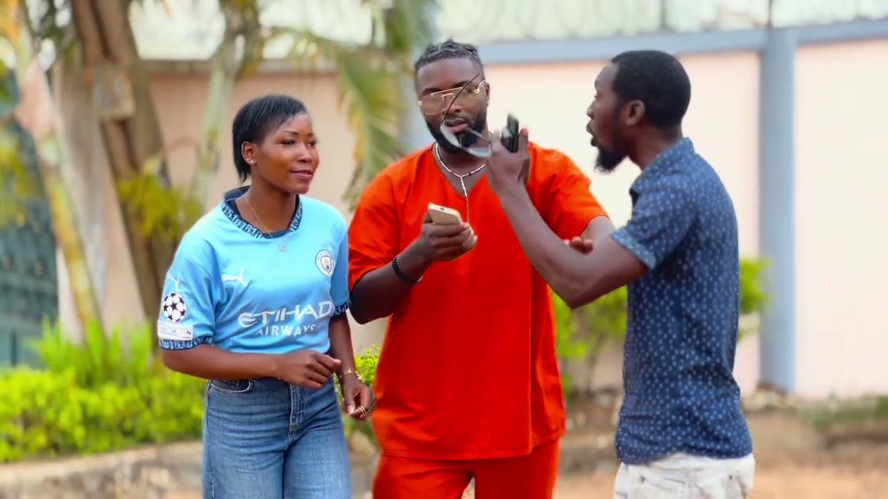 🛑Il affiche un mépris flagrant envers sa copine, préférant sa sœur.