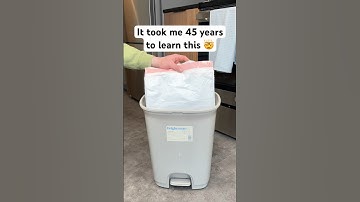 Correct way to insert garbage bags 🤯 #lifetips #lifehacks #kitchenhacks #￼kitchentips #homehacks