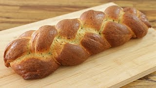 חלת שום-עשבי תיבול ופרמזן
