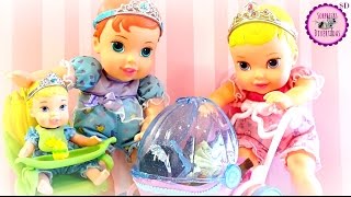 Bebes Princesas Disney Aurora Y Ariel Cuidan A Sus Hermanas Bebes Cenicienta Y Tiana Youtube