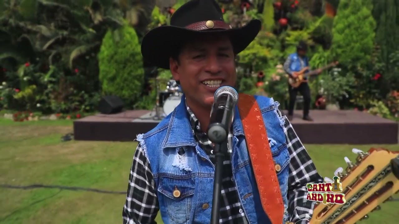 ELEGANTES DE CANAS . TEMA: CABALLITO ALBO UNO