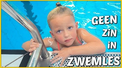 LUCiLLA WiLT HiEROM NiET NAAR ZWEMLES! 😥 | Bellinga Vlog #1863