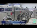 Un homme perd une main en nettoyant son linge dans une laverie
