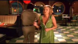 Miniatura del video "Kristin Chenoweth - Hopelessly Devoted To You"