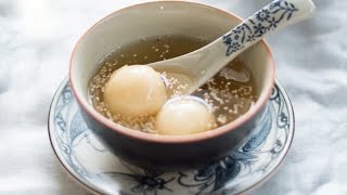 Vietnamese Mochi in Ginger - Chè trôi nước