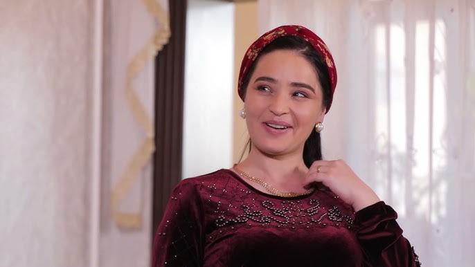 Katta eshak va mushuk fotosuratlari Pastdan qizlarning mushuklari fotosuratlari