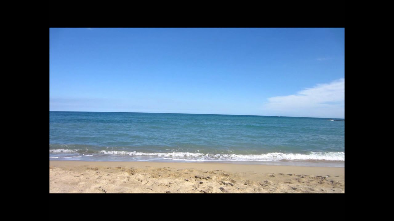 Strand und Meer in Barcelona - YouTube