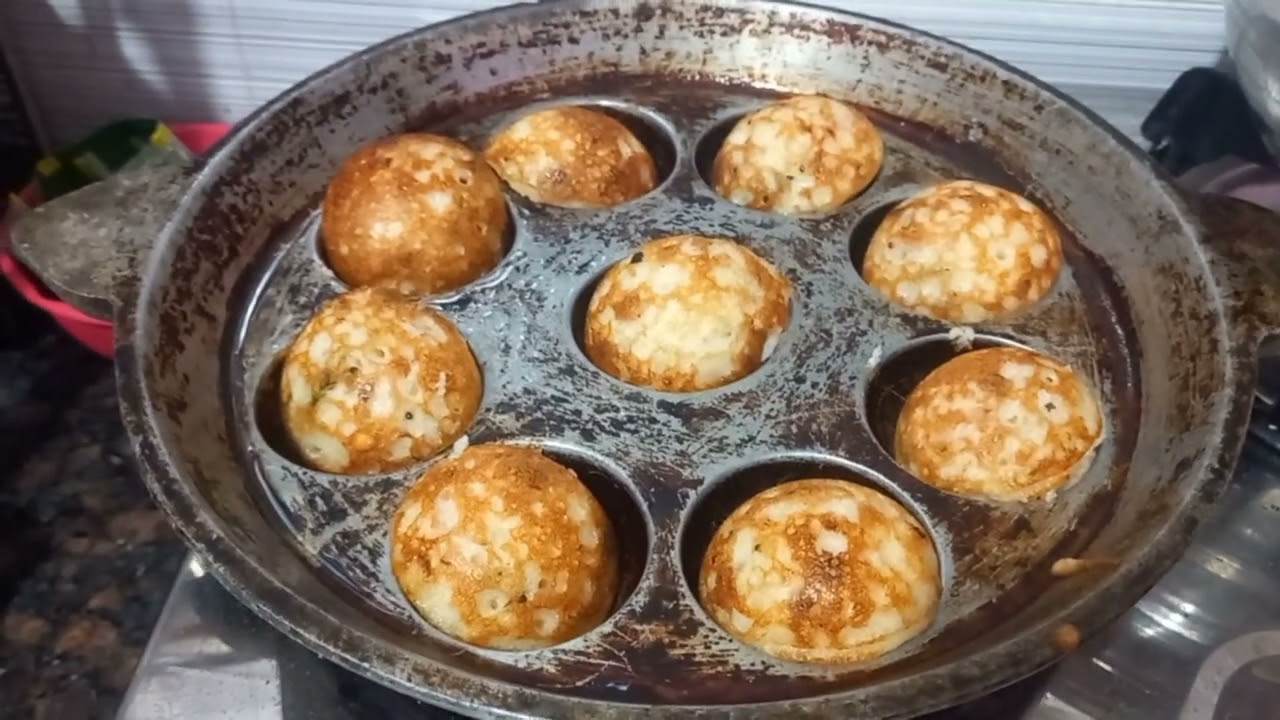 Kara kuzhipaniyaram with tomato chutney,  paniyaram thakkali chutney