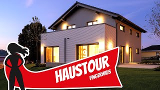 Haus mit Dachterrasse + Förderung für nachhaltiges Bauen von Fingerhaus | Haustour | Hausbauhelden