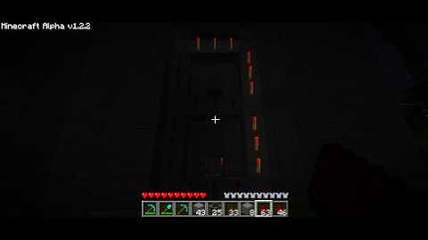 BCD-to-7-Segment Decoder with Latched Output in Minecraft (Teaser)