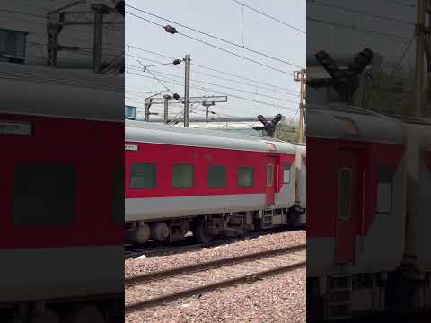 Duranto Express  😱😱 #train #shorts #viral #trending #india ￼