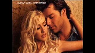 Ricky Martin feat. Christina Aguilera - Nobody Wants To Be Lonely