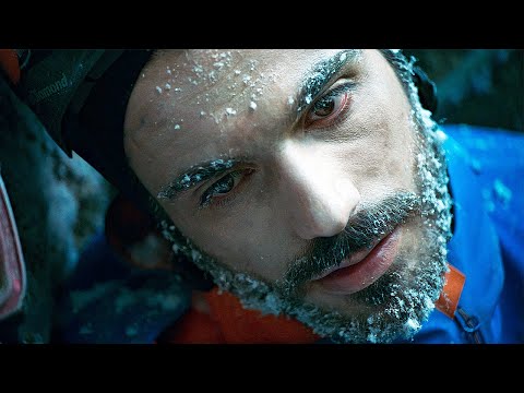 Видео: Люди пытаются ВЫЖИТЬ на высоте 4800 м, страдая от холода и галлюцинаций [краткий пересказ]