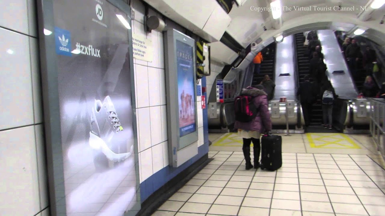 Walking around Victoria Tube Station up to Victoria Train Station in