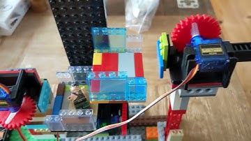 Micro:Bit powered infinite lego lift