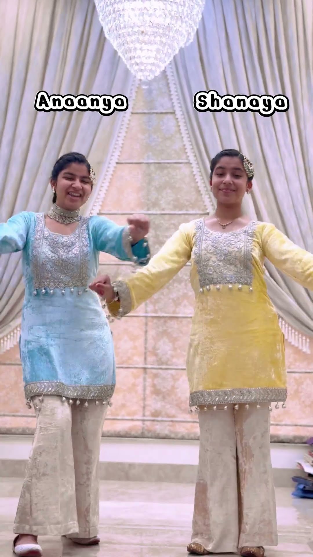 Who's Your Favourite - Anaanya Or Shanaya ? | RS 1313 SHORTS | Ramneek Singh 1313 #Shorts