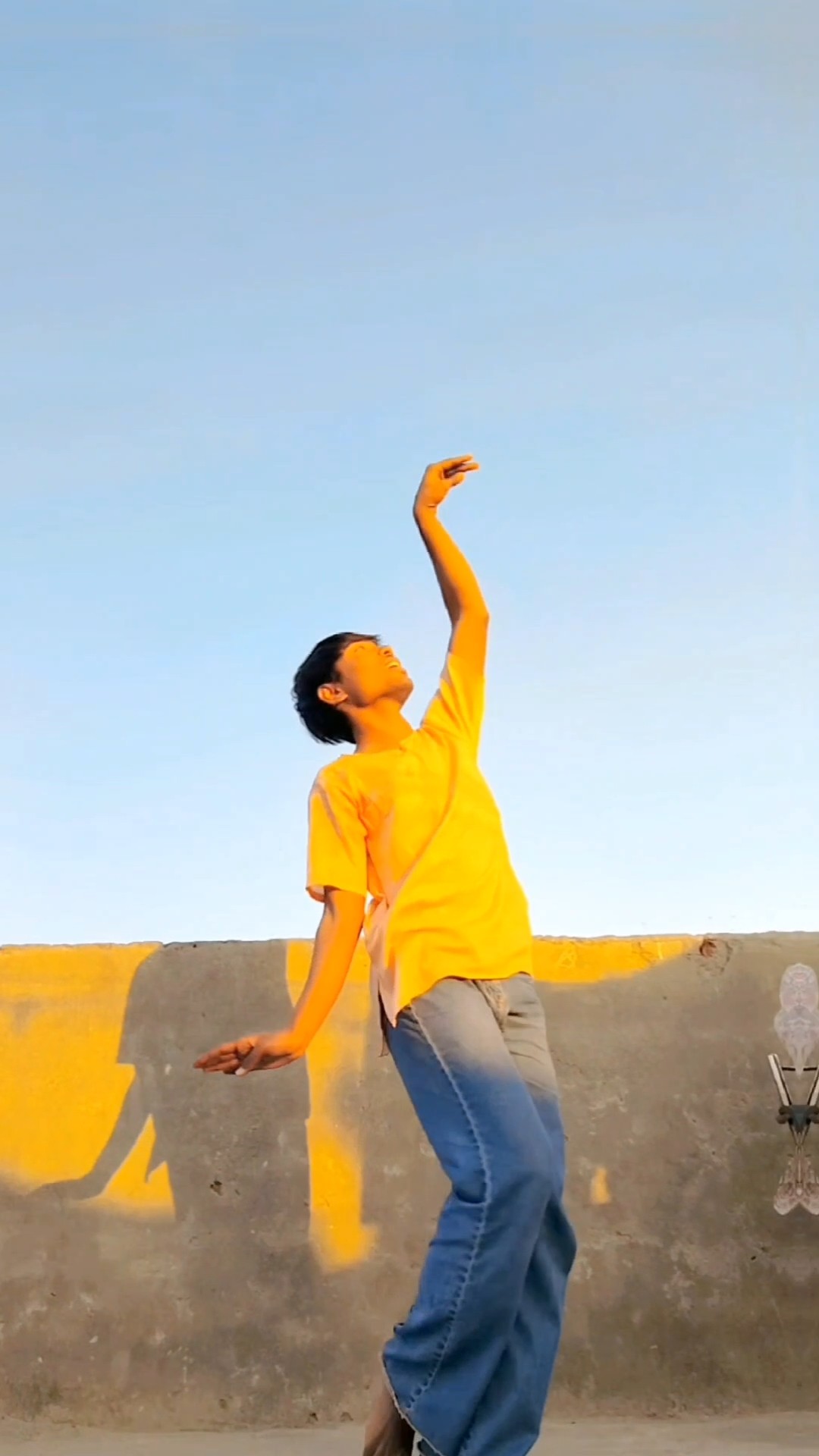 Ishq Hai ? l Dance Cover l Vinod l #ishqhai #trending #shortsdance #semiclassical #dance #shortvideo
