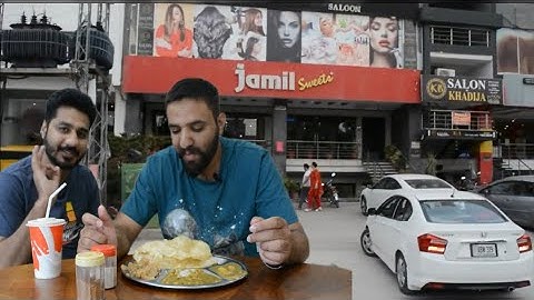 Jamil Sweets | Food Challenge | Jamil Sweets Halwa Puri | Nashta at Jamil Sweets| The New Secret