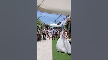 Cô dâu tung hoa ngày cưới #wedding #shots