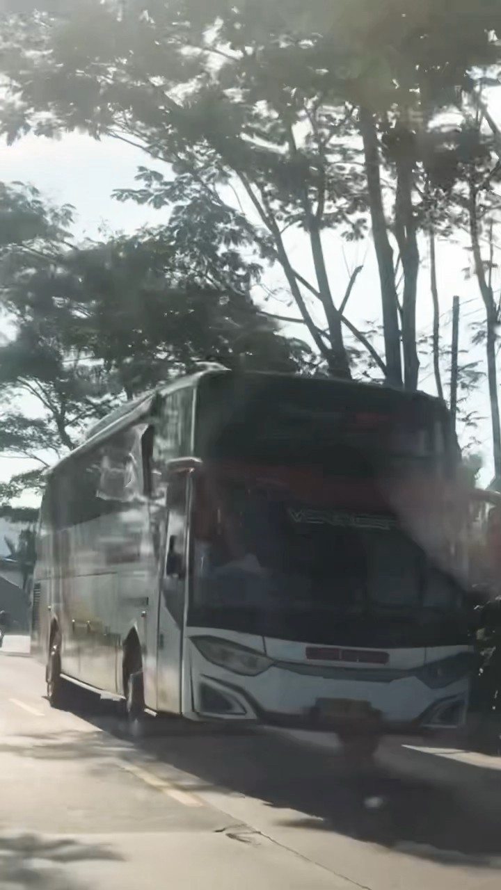 Pariwisata Brebes Naik Kelas: Mengulas Potensi dan Perkembangan Bus Pariwisata Lokal