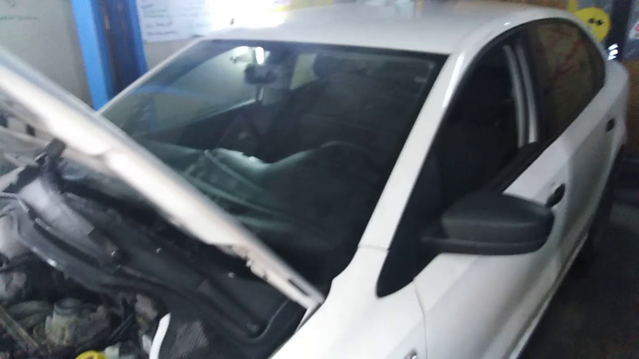 Дымит фольксваген поло седан