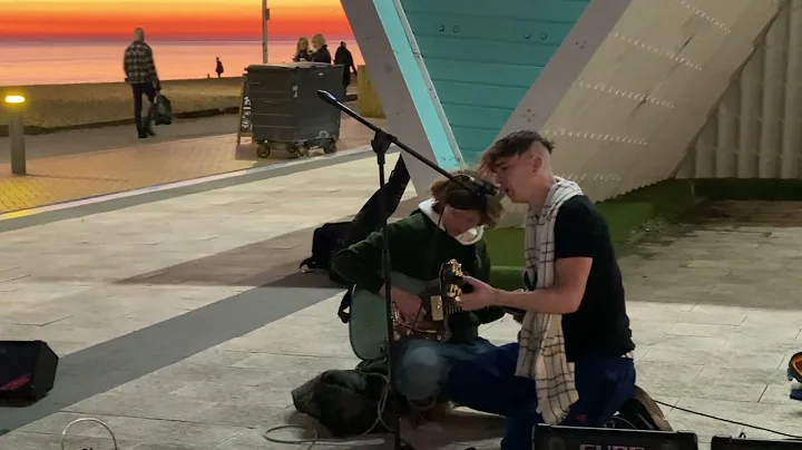 Amazing busking on the seafront! Singer Liv Sangst...